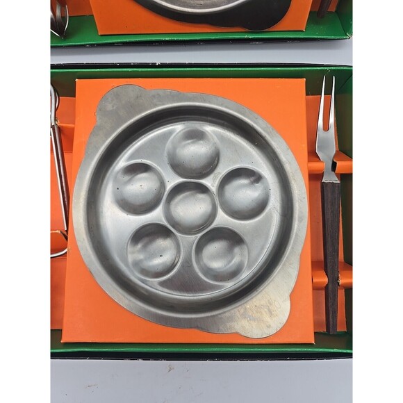 MCM Escargot Serving 2 sets of 3 pc set Stainless Steel Plate, Tongs, Fork Boxed - Picture 7 of 12
